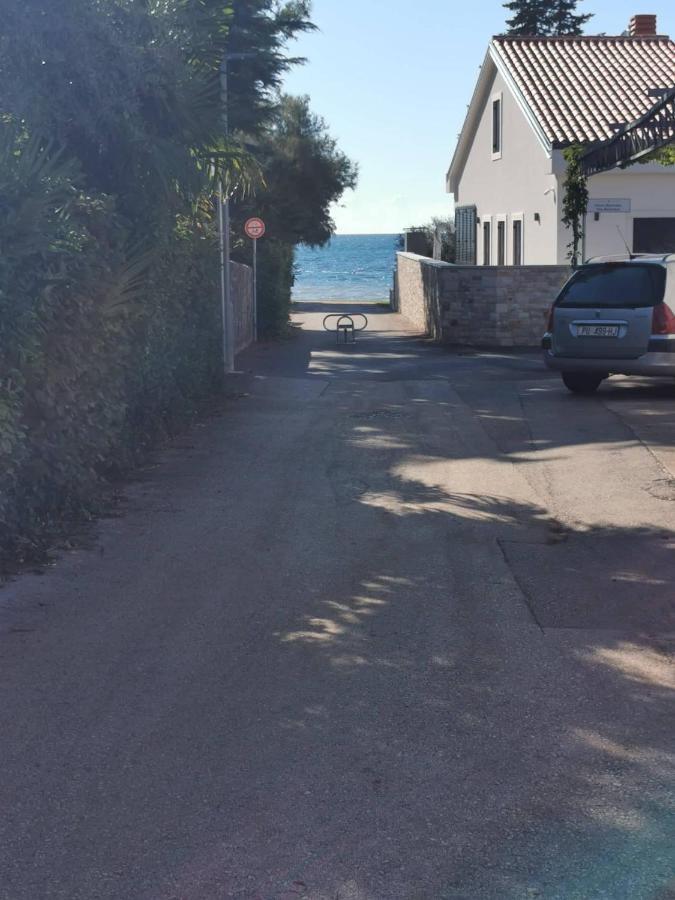 App Katerina Apartment Novigrad  Bagian luar foto
